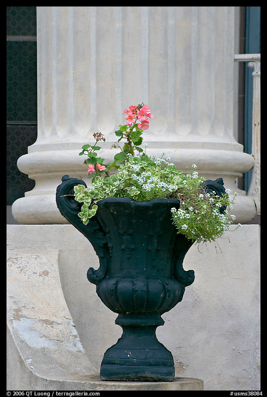 Vasque and column, Magnolia Hall. Natchez, Mississippi, USA