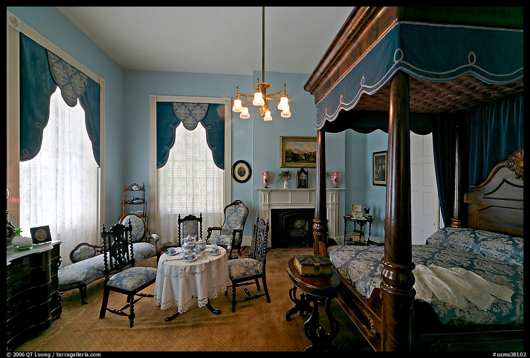 Bedroom inside Rosalie. Natchez, Mississippi, USA