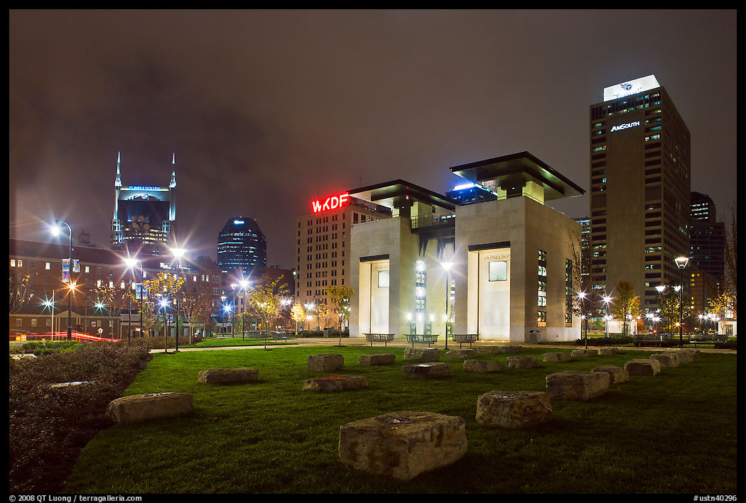 Skyline seen from Bicentenial Park by night. Nashville, Tennessee, USA