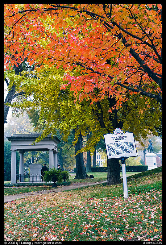 Autumn colors in gardens of state capitol. Nashville, Tennessee, USA