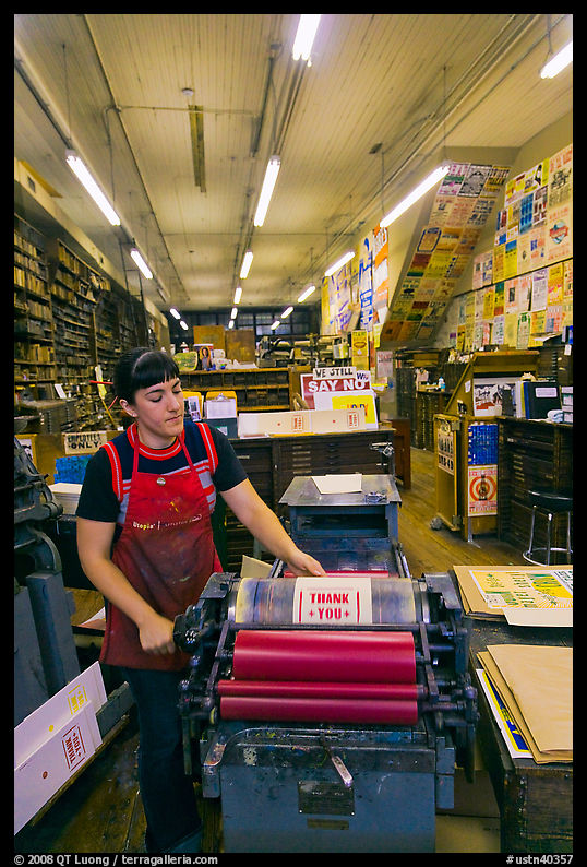 Poster being printed in ink at Hatch Show print. Nashville, Tennessee, USA