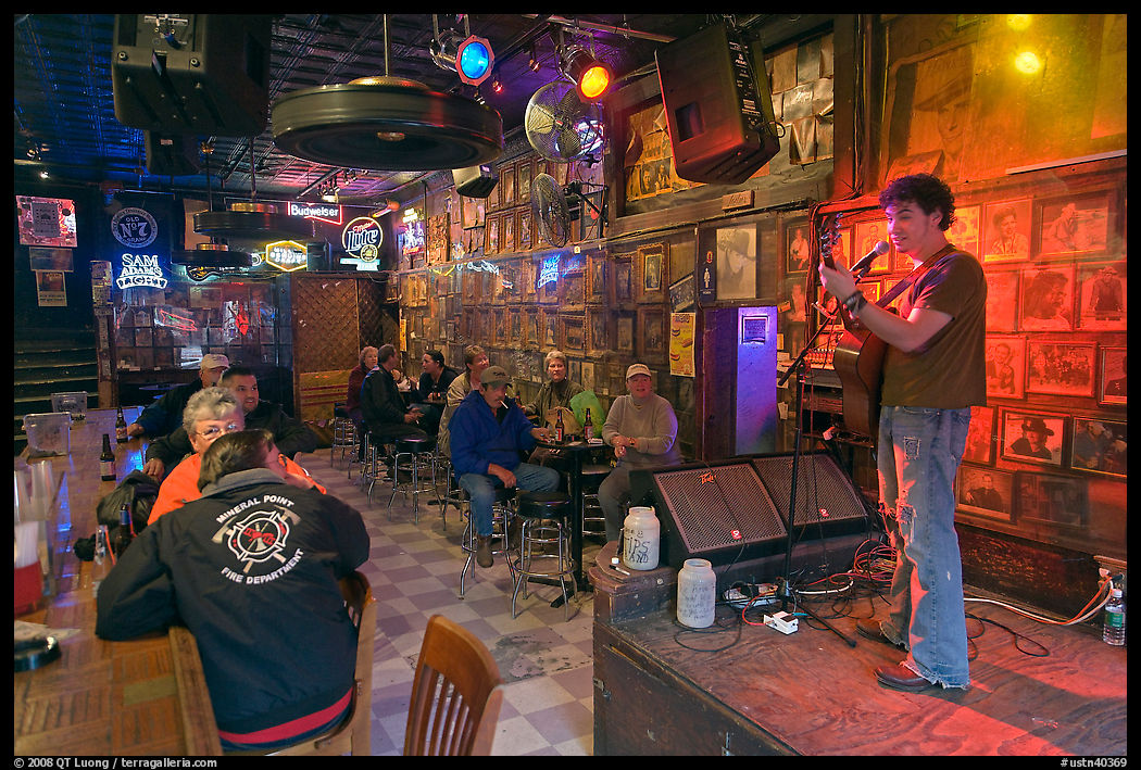 Club with live music performance. Nashville, Tennessee, USA