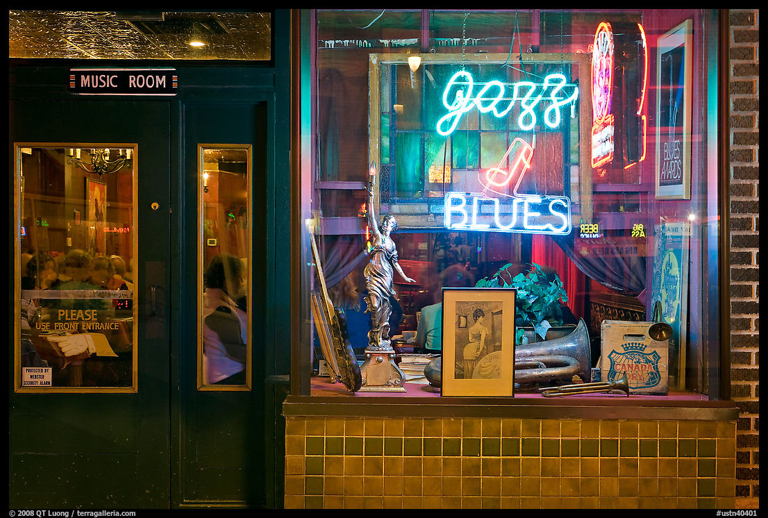 Storefront of bar with Jazz and Blues life performances. Memphis, Tennessee, USA