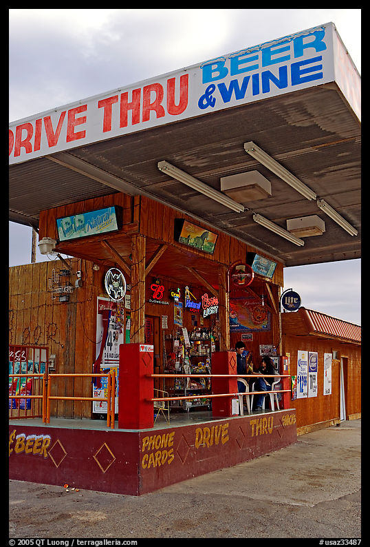 Drive-through beer and wine store. Arizona, USA