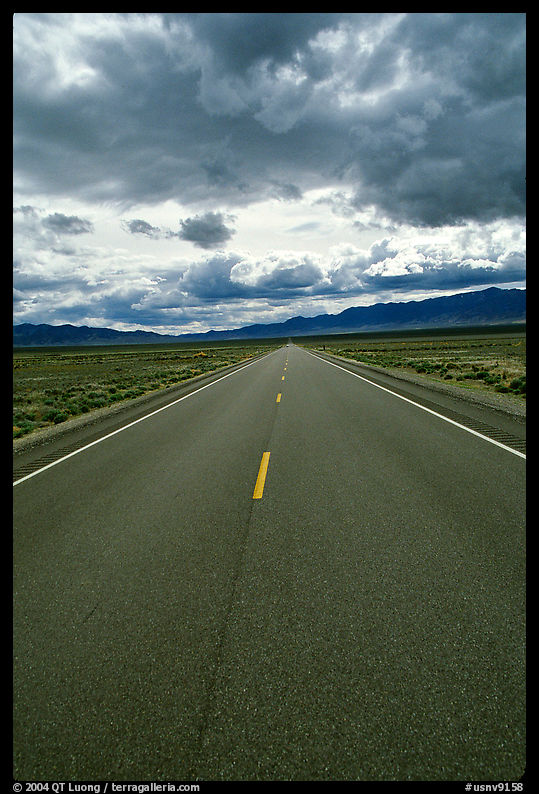 Road converging to the horizon. Nevada, USA
