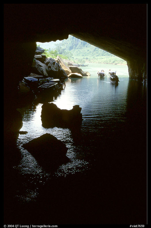 Interior and entrance of Phong Nha Cave with Rocks and boats. Vietnam