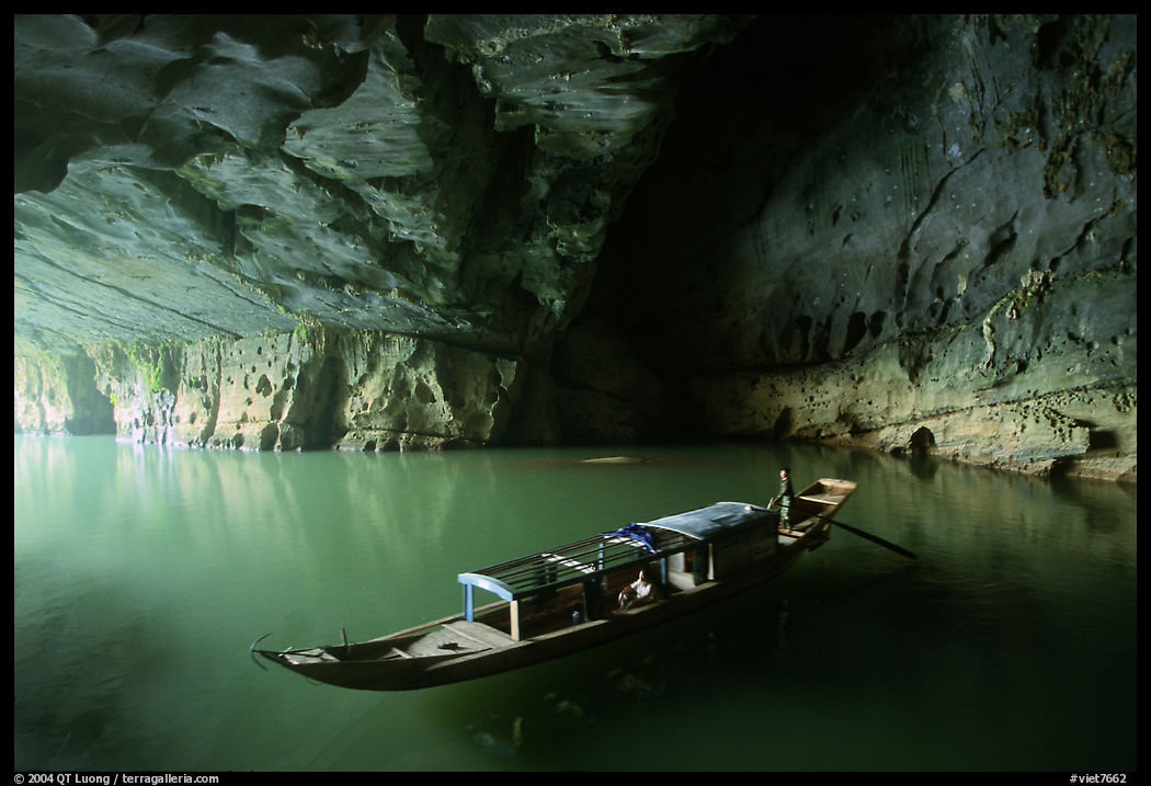 Boat inside the cave, Phong Nha Cave. Vietnam
