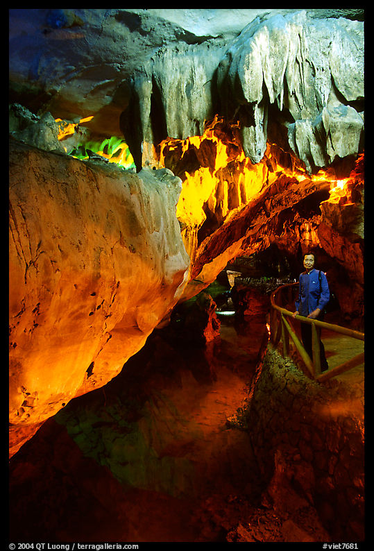Visitor in Nhi Thanh Cave. Lang Son, Northest Vietnam