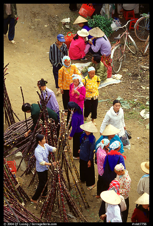 Cane sugar stand seen from above, Cho Ra Market. Northeast Vietnam