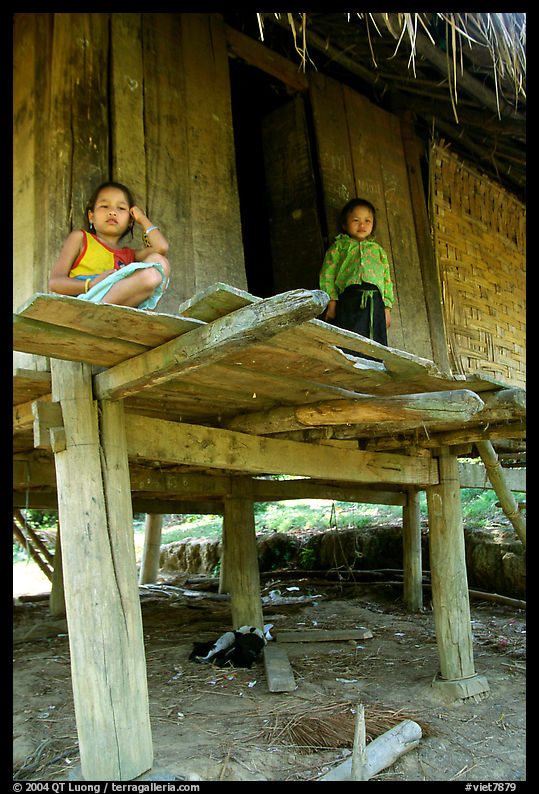 Two children in a stilt house, between Lai Chau and Tam Duong. Northwest Vietnam