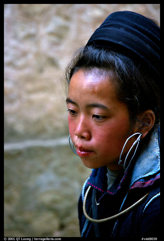 Black Hmong girl in everyday ethnic dress, Sapa. Vietnam
