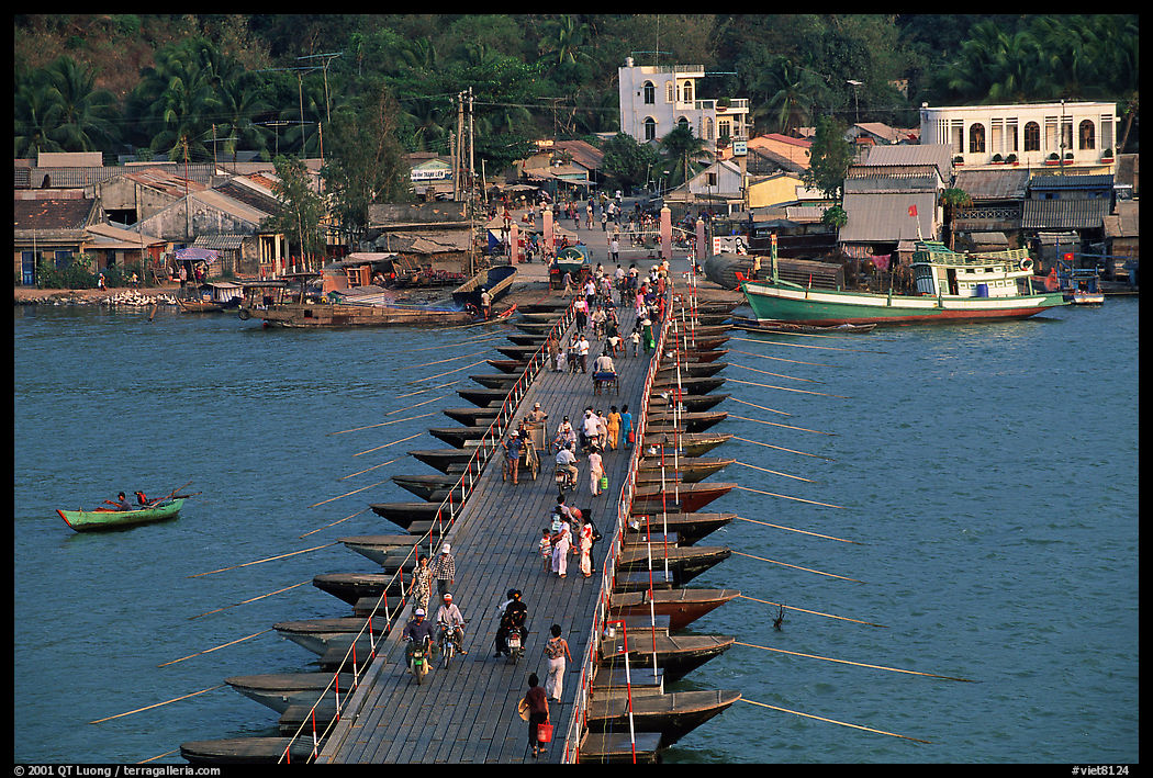 Flotting bridge. Ha Tien, Vietnam