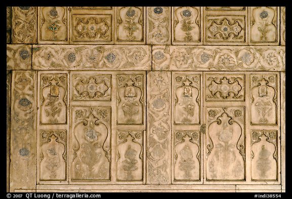 Marble wall decor,  Diwan-i-Khas, Red Fort. New Delhi, India (color)