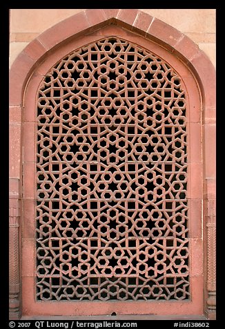 Screened marble window, Humayun's tomb. New Delhi, India (color)