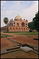 Watercourses and main memorial monument, Humayun's tomb. New Delhi, India