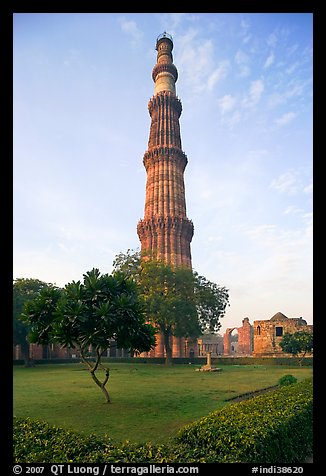Qutb Minar garden and tower. New Delhi, India (color)