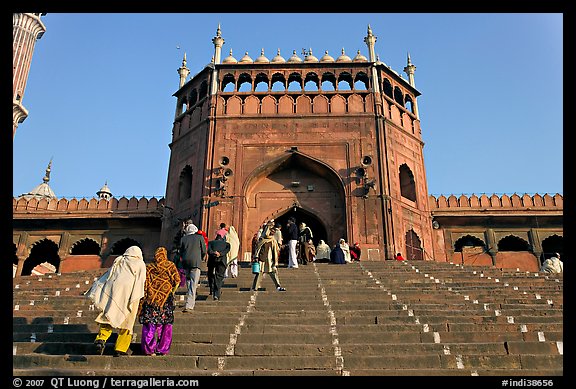 Muslim worshippers climbing  Jama Masjid South Gate. New Delhi, India (color)