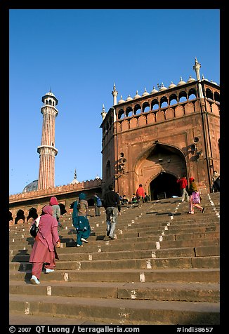 Stairs leading to Jama Masjid South Gate, and minaret. New Delhi, India (color)