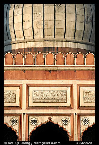 Dome and arches detail, Jama Masjid. New Delhi, India (color)