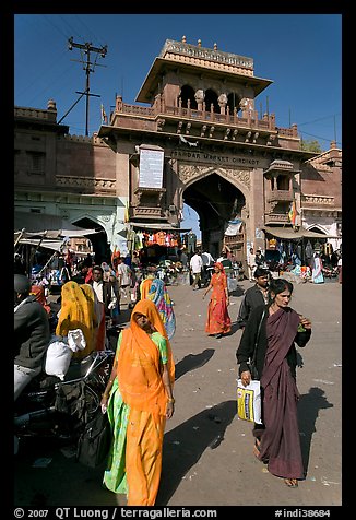 Women in front of Sardar Market gate. Jodhpur, Rajasthan, India