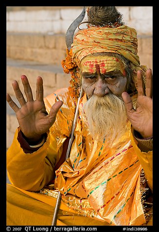 Pilgrim. Varanasi, Uttar Pradesh, India (color)