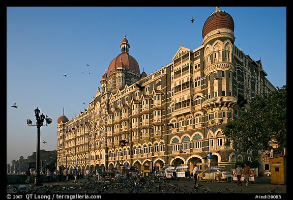 Taj Mahal Palace Hotel and pigeons. Mumbai, Maharashtra, India (color)