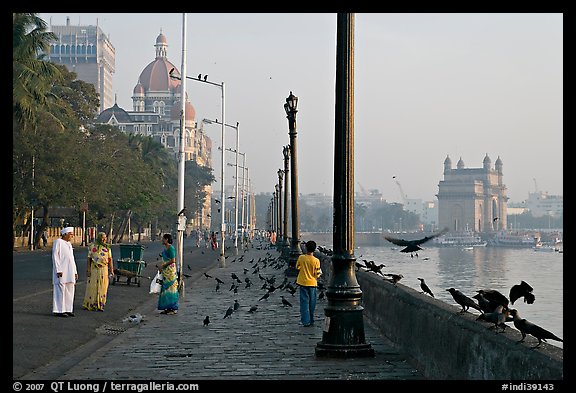 Waterfront, Colaba, early morning. Mumbai, Maharashtra, India (color)