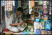 Street vendor. Mumbai, Maharashtra, India (color)