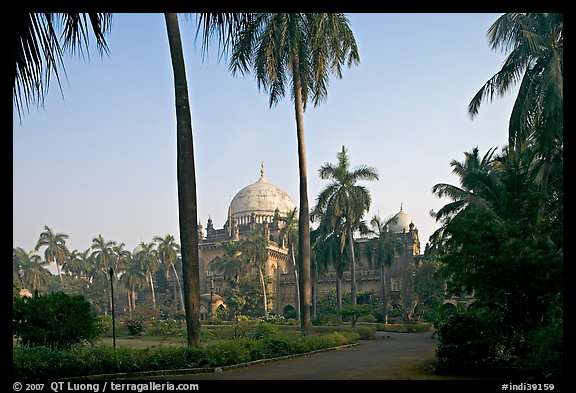 Gardens of Prince of Wales Museum. Mumbai, Maharashtra, India (color)