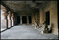 Mandapae, Elephanta caves. Mumbai, Maharashtra, India (color)