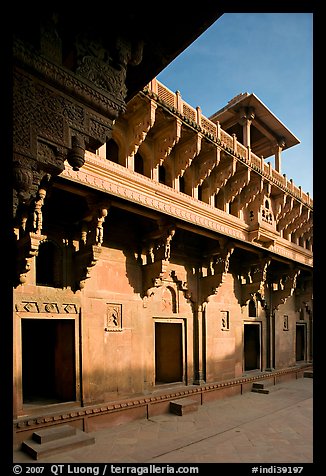 Courtyard inside the Jehangiri Mahal, Agra Fort. Agra, Uttar Pradesh, India (color)