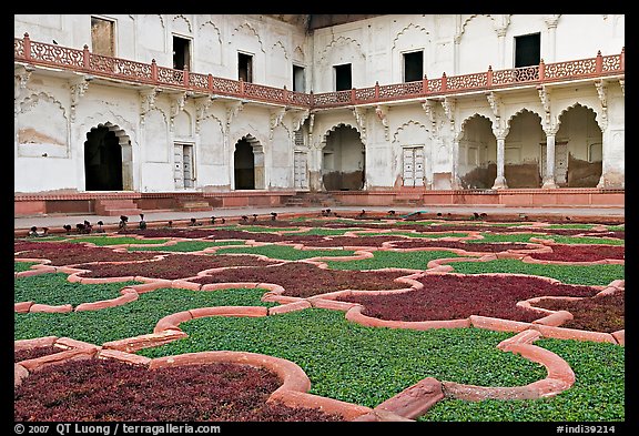 Ornamental gardens, Agra Fort. Agra, Uttar Pradesh, India