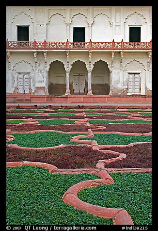 Anguri Bagh garden in Mugha style, Agra Fort. Agra, Uttar Pradesh, India (color)