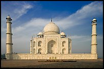 Mausoleum and decorative minarets, Taj Mahal. Agra, Uttar Pradesh, India