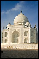 Tomb, Taj Mahal. Agra, Uttar Pradesh, India (color)