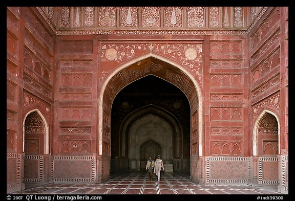 Main hall of Taj Mahal masjid. Agra, Uttar Pradesh, India (color)