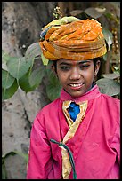 Boy with turban. Agra, Uttar Pradesh, India (color)