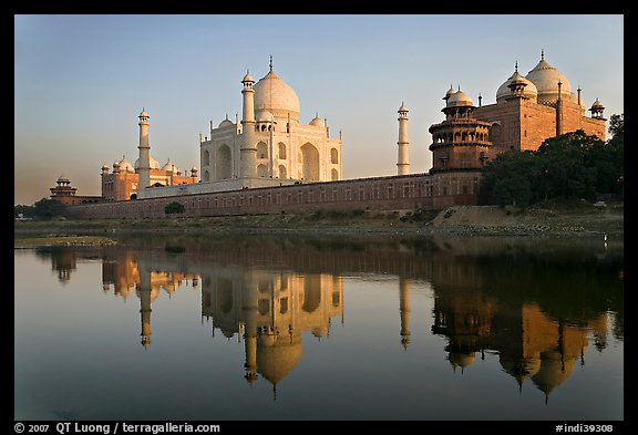 Jawab, Taj Mahal, and Taj Mahal mosque. Agra, Uttar Pradesh, India (color)