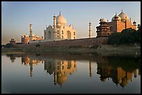 Jawab, Taj Mahal, and Taj Mahal mosque. Agra, Uttar Pradesh, India