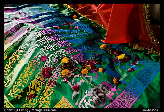 Cloth covering Shaikh Salim Chishti tomb with offered flowers. Fatehpur Sikri, Uttar Pradesh, India (color)