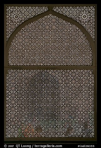 Jali (marble lattice screen) in Shaikh Salim Chishti mausoleum. Fatehpur Sikri, Uttar Pradesh, India (color)