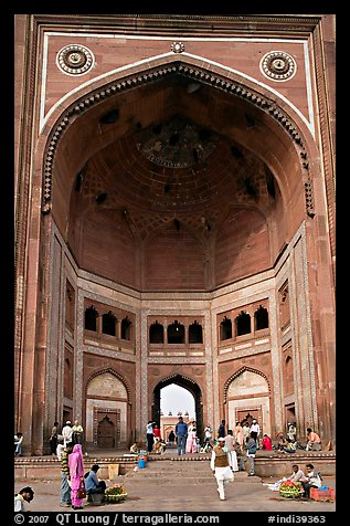 Buland Darwaza (Victory Gate), Dargah mosque. Fatehpur Sikri, Uttar Pradesh, India (color)