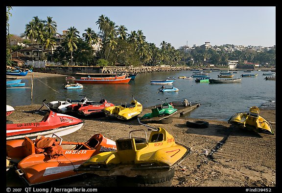 Jetboats, Dona Paula harbor. Goa, India (color)