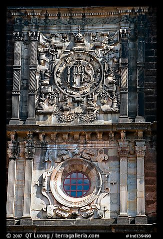 Facade decor, Basilica of Bom Jesus, Old Goa. Goa, India (color)