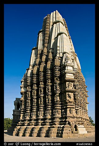 Duladeo Temple, Southern Group. Khajuraho, Madhya Pradesh, India (color)