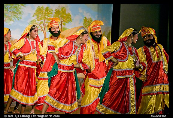 Folksdance, Kandariya show. Khajuraho, Madhya Pradesh, India (color)