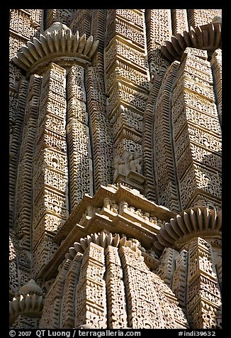 Detail of Sikhara with self-replicating volumes, Kadariya-Mahadev temple. Khajuraho, Madhya Pradesh, India