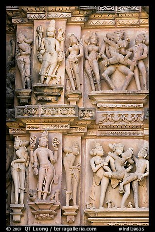 Apsaras and mithunas, Kadariya-Mahadeva temple. Khajuraho, Madhya Pradesh, India