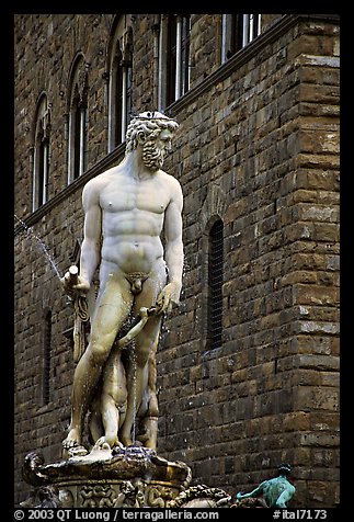 Fontana di Nettuno (Fountain of Neptune) in front of palazzo Vecchio. Florence, Tuscany, Italy (color)