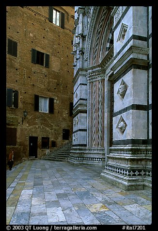 Small square besides the Duomo. Siena, Tuscany, Italy (color)